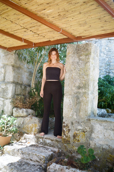 Donyale Flares – Goldbrauner Samt